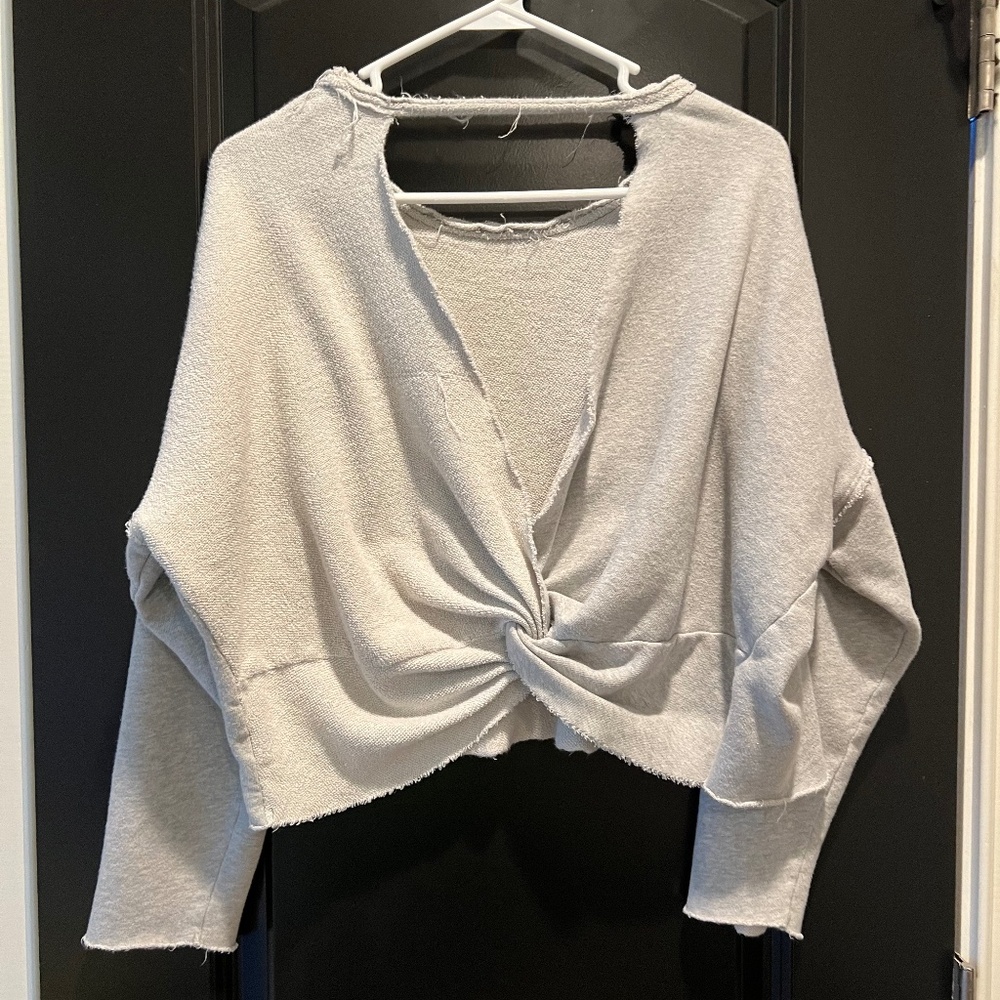 AERIE ~ Gray “Weekend Pretty Back” Sweatshirt w/Fabulous Back Twist Detail~Small